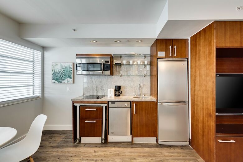C Ocean Rentals At Strand Ocean Drive