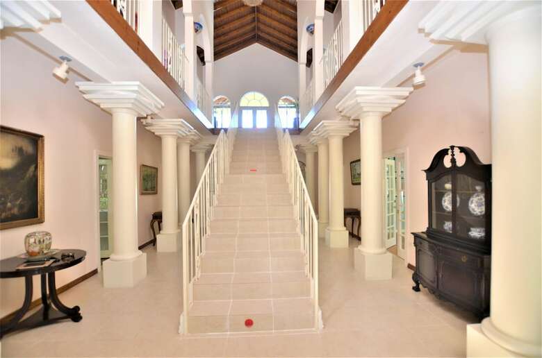 Summerhill, 8br By Jamaican Treasures