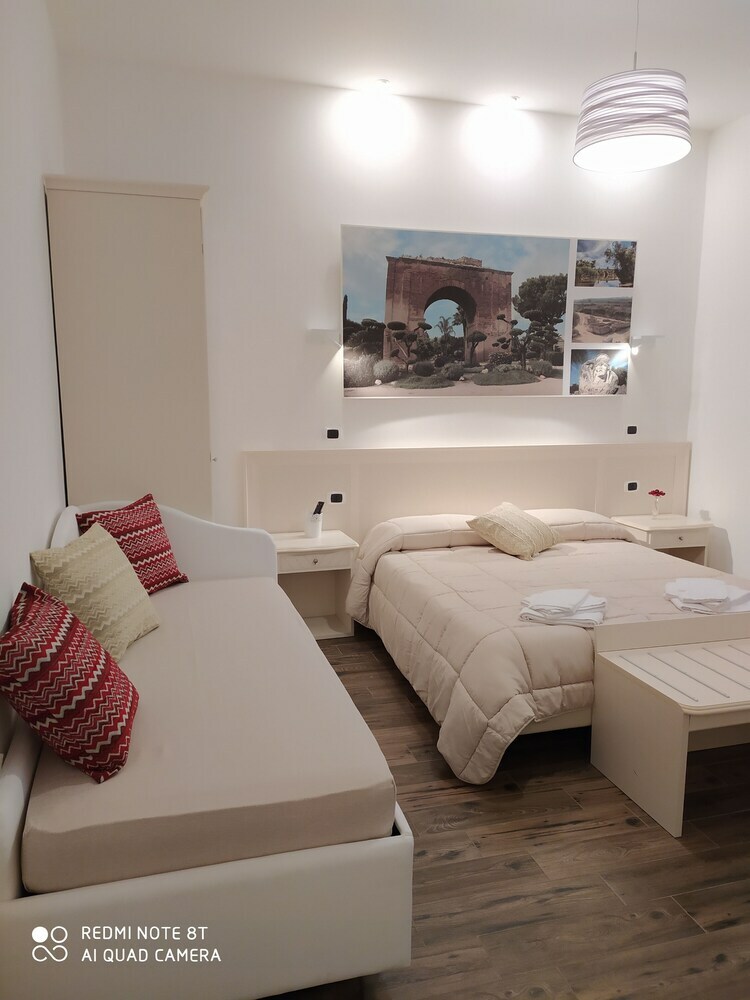 Domus Al Corso B&B