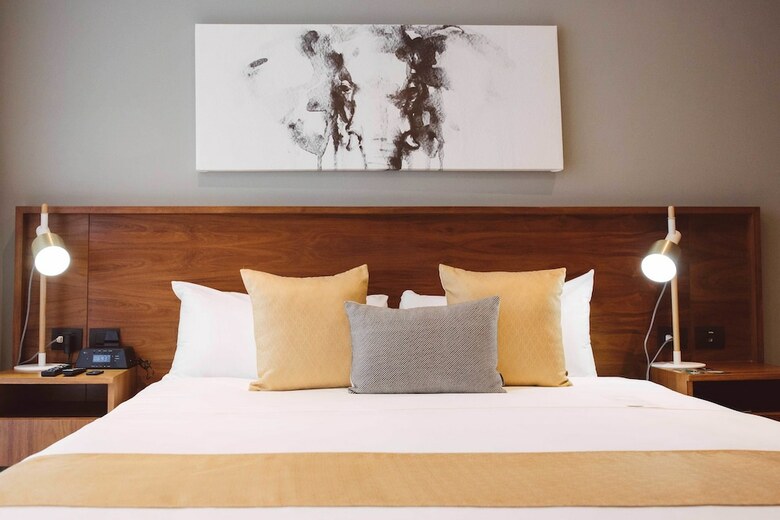 It Hotel & Residences
