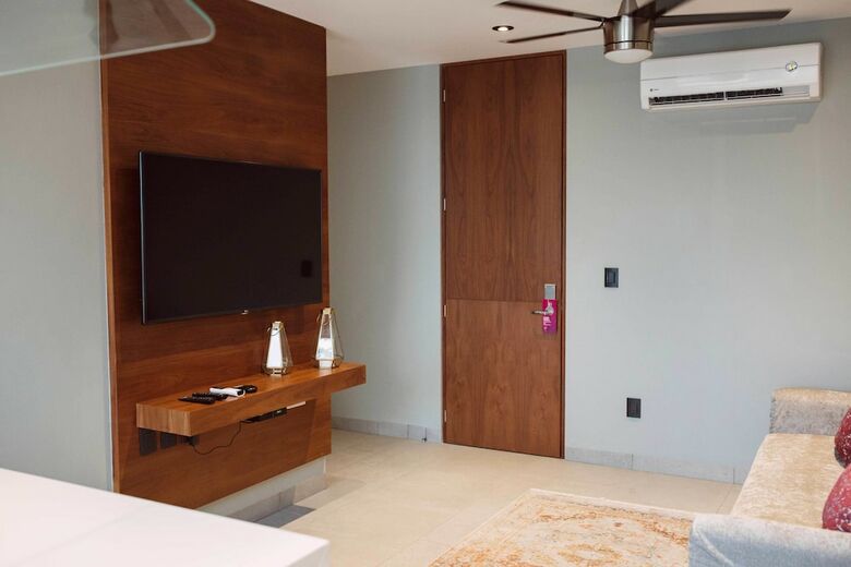 It Hotel & Residences