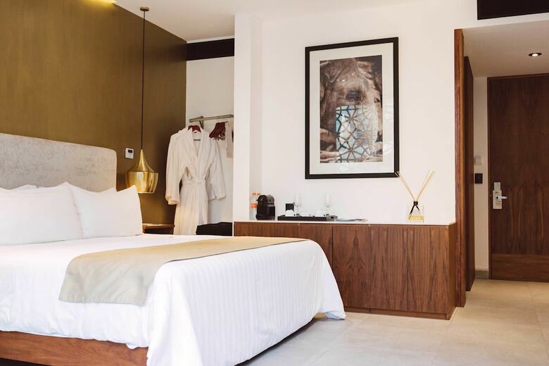It Hotel & Residences