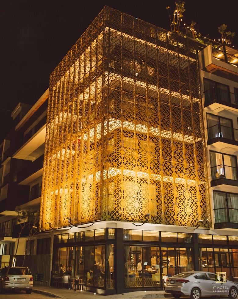 It Hotel & Residences