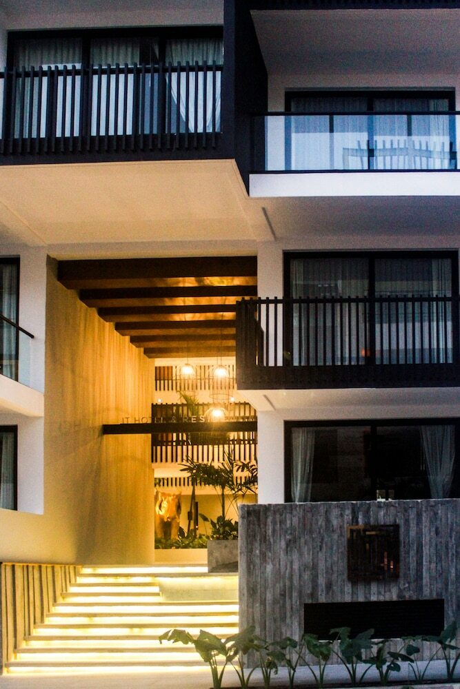 It Hotel & Residences