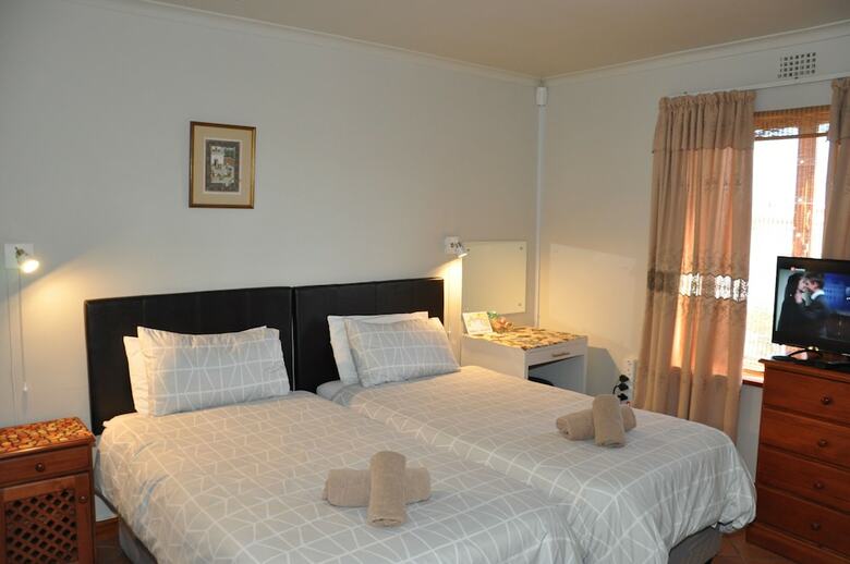 Bed & Breakfast Hermanus At Home