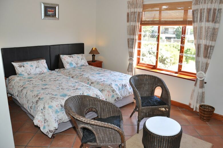 Bed & Breakfast Hermanus At Home