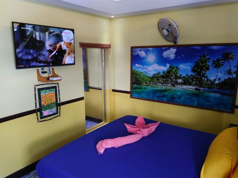 Hotel Mango's Beachfront Resort