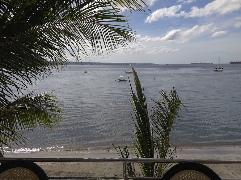 Hotel Mango's Beachfront Resort