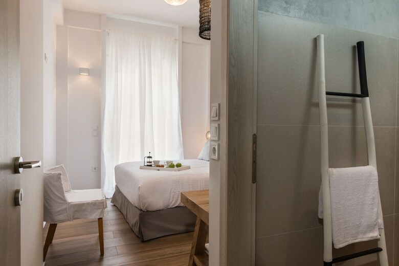 Apartamentos No17 Pireos Street