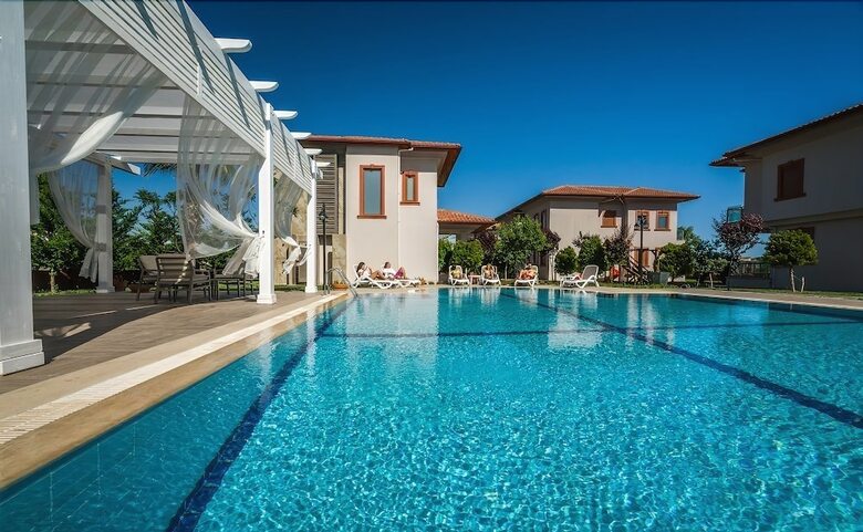 Vista Villas & Suites