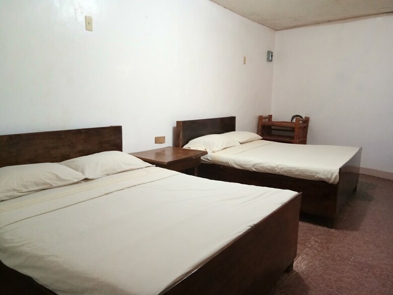 Hotel Megan's Paradisio Beachfront Villa
