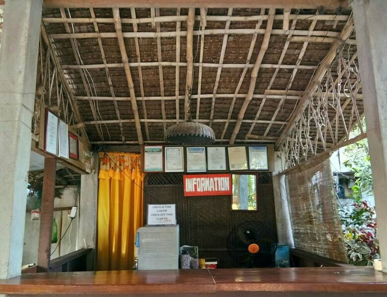 Hotel Megan's Paradisio Beachfront Villa