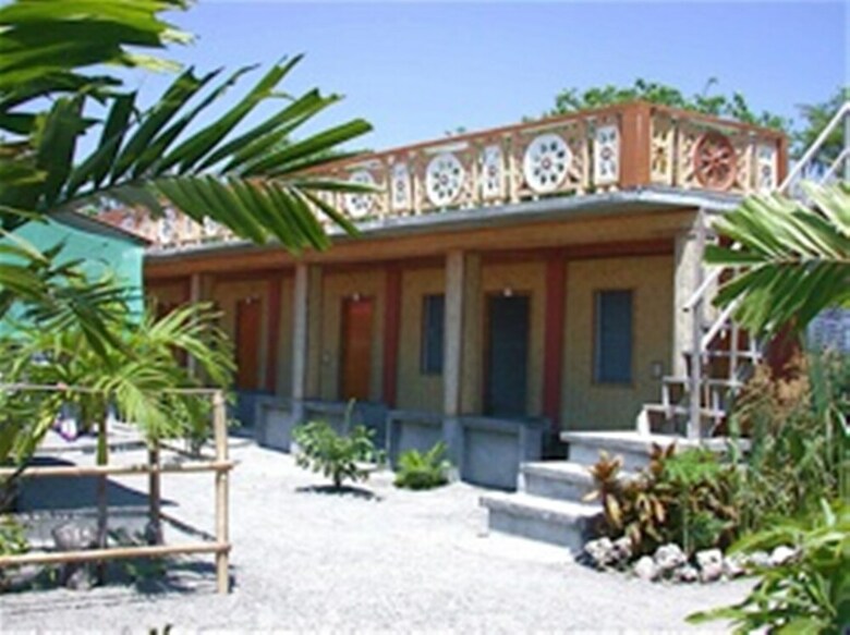 Hotel Megan's Paradisio Beachfront Villa
