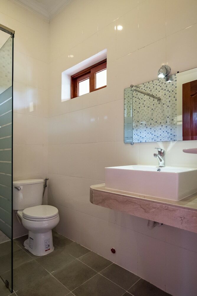 Riviera Hotel & Resort Kep