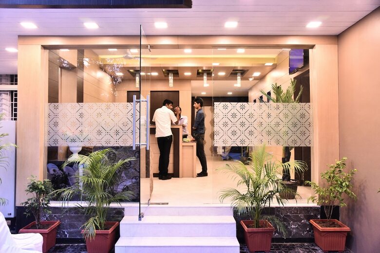 Hotel Zaith Residency Near Us Consulate & Apollo Hospitals