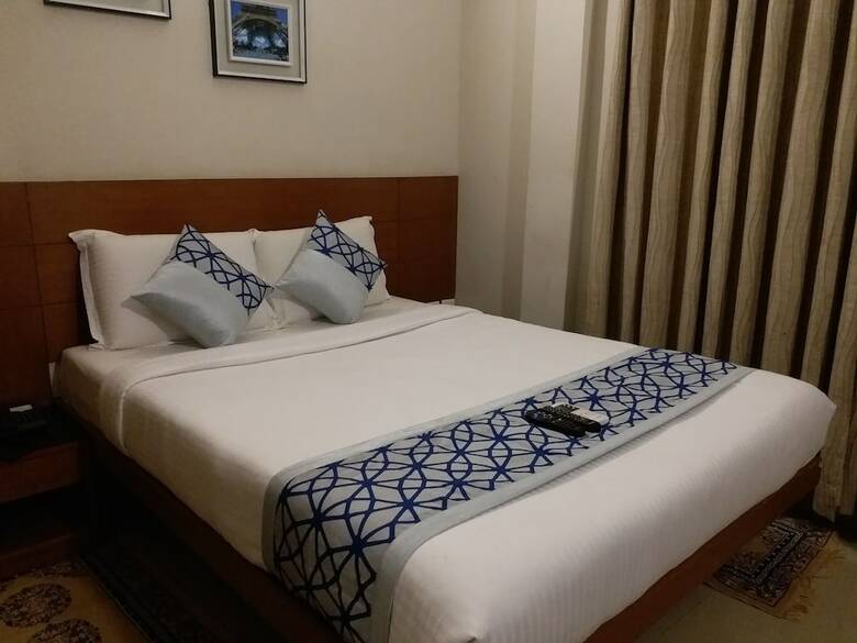 Hotel Zaith Residency Near Us Consulate & Apollo Hospitals
