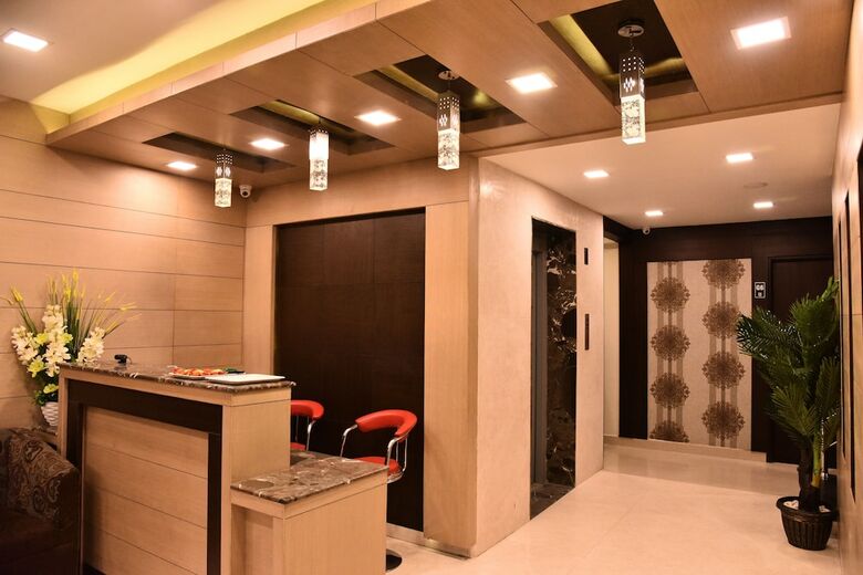 Hotel Zaith Residency Near Us Consulate & Apollo Hospitals