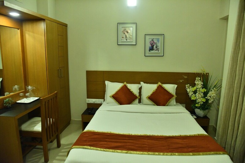 Hotel Zaith Residency Near Us Consulate & Apollo Hospitals