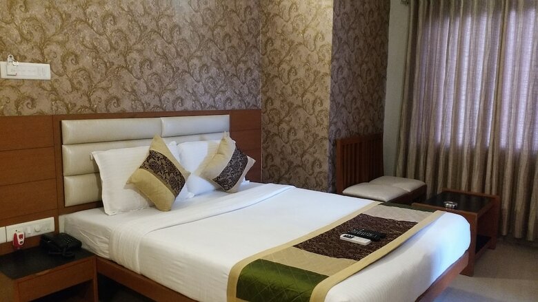 Hotel Zaith Residency Near Us Consulate & Apollo Hospitals
