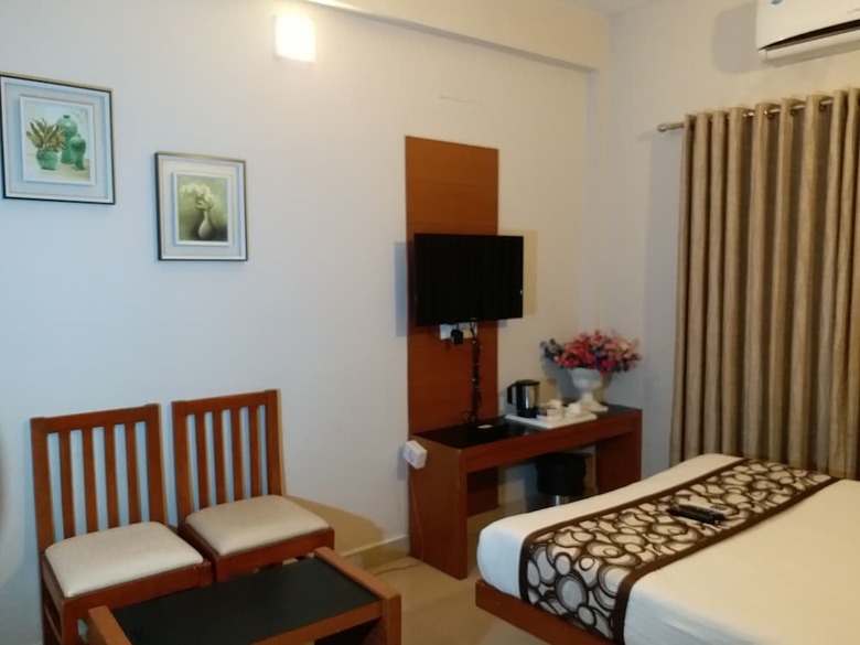 Hotel Zaith Residency Near Us Consulate & Apollo Hospitals
