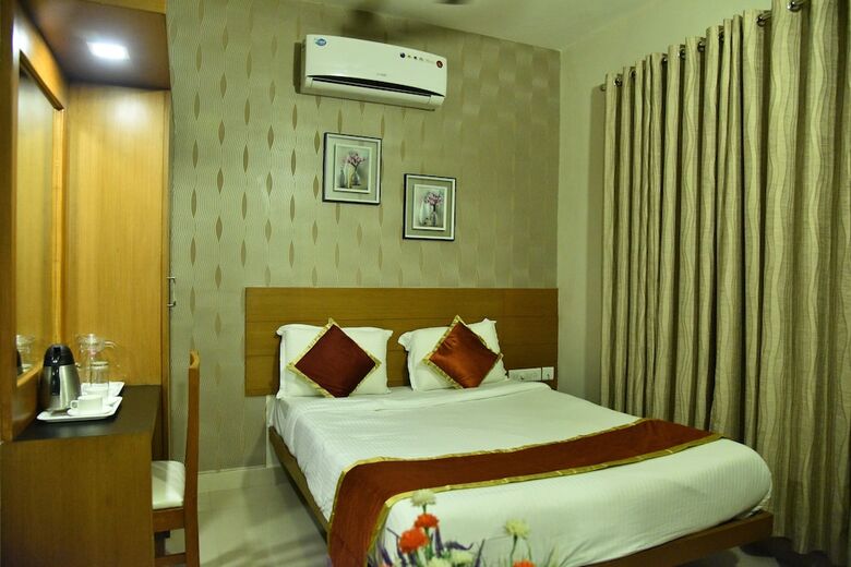 Hotel Zaith Residency Near Us Consulate & Apollo Hospitals