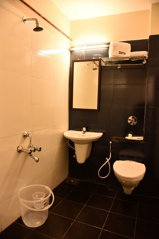 Hotel Zaith Residency Near Us Consulate & Apollo Hospitals