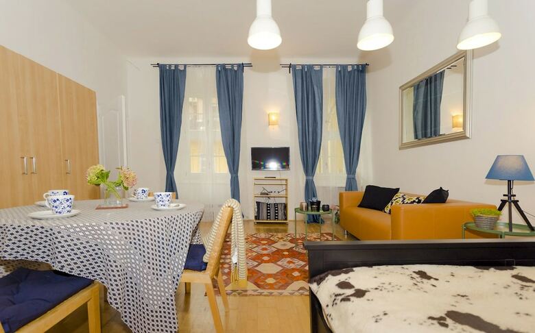 Laksa Apartments