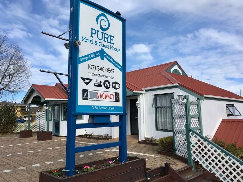 Pure Motel & Guest House