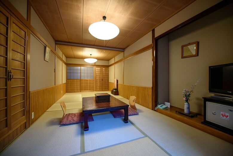 Yunohira Onsen Ryokan Kamiyanagiya