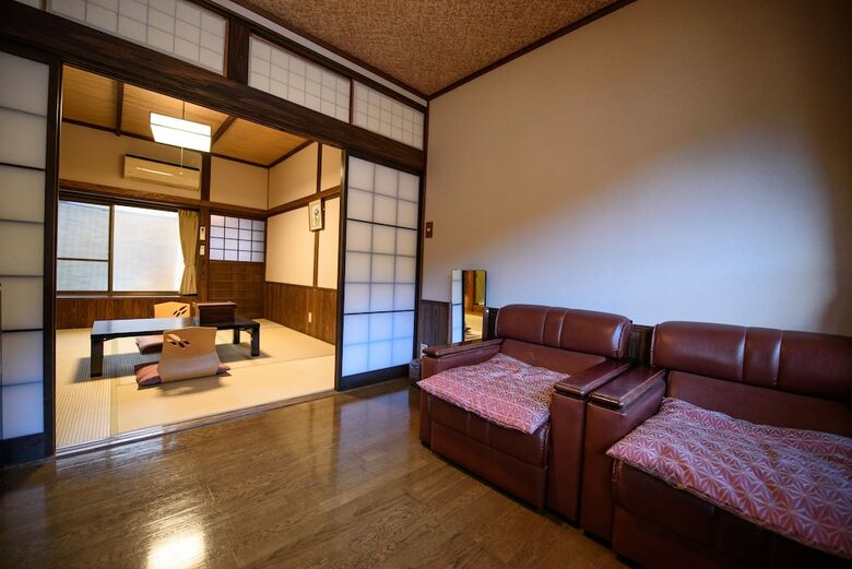 Yunohira Onsen Ryokan Kamiyanagiya
