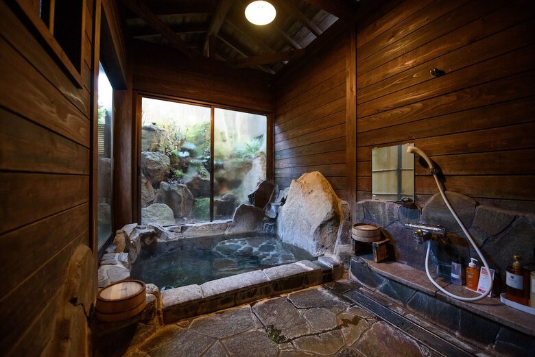 Yunohira Onsen Ryokan Kamiyanagiya