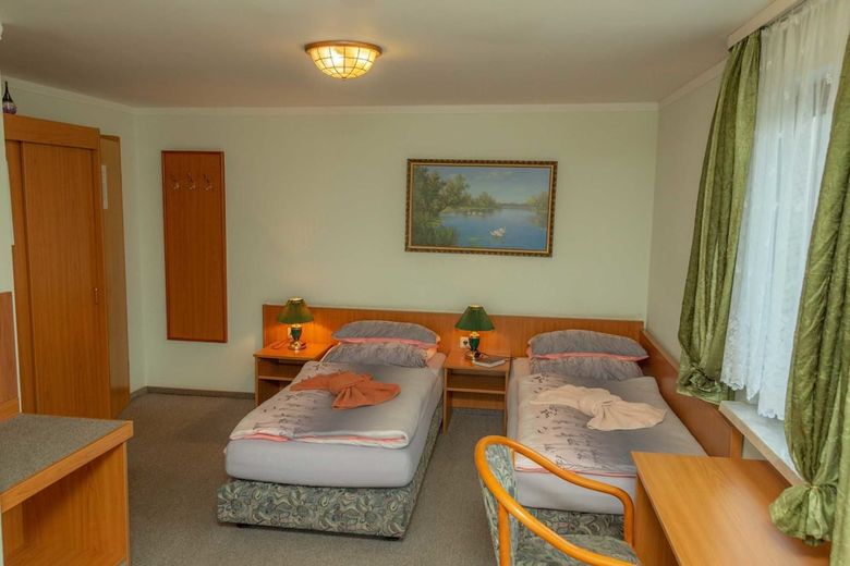 Hostal Pension Zum Schwanenteich