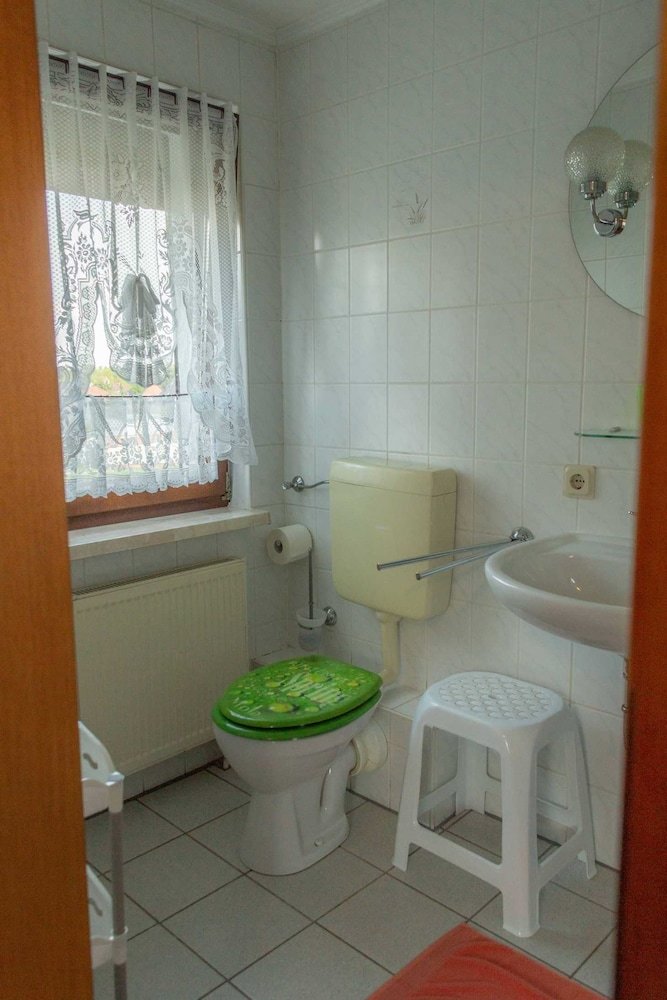 Hostal Pension Zum Schwanenteich