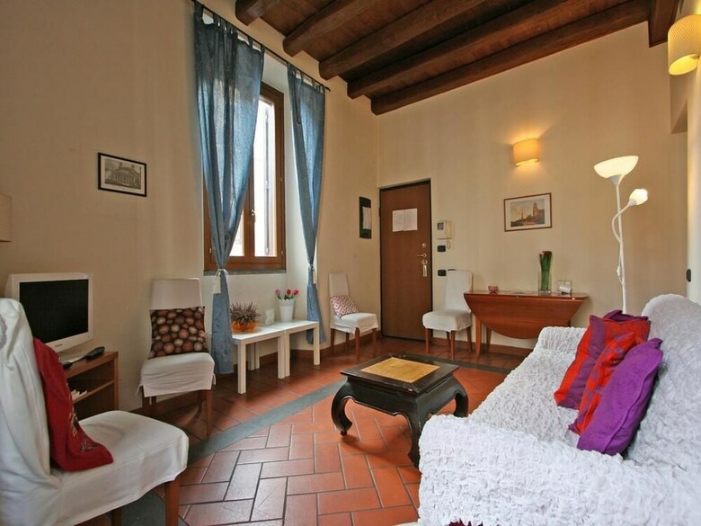 Navona House Apartments