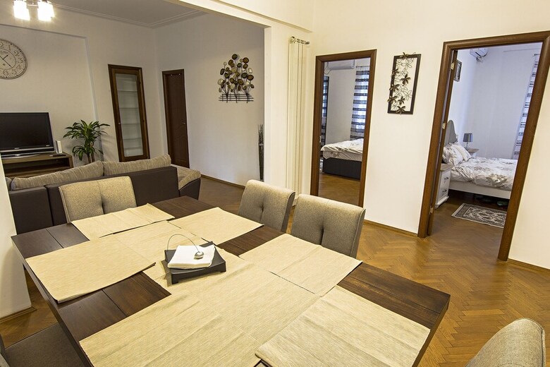 Apartamentos Athenee Residence 1