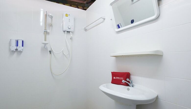 Hostal Zen Rooms Rama 3 - Hostel