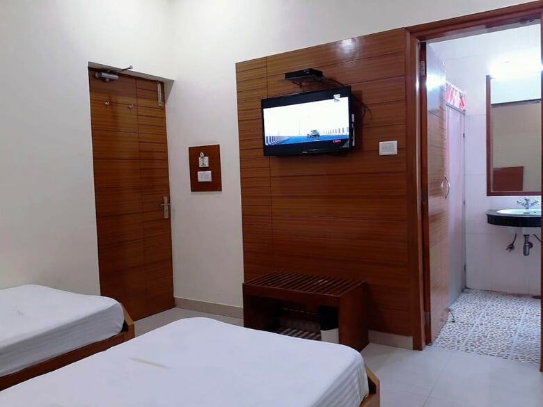 Hotel Ganga Azure