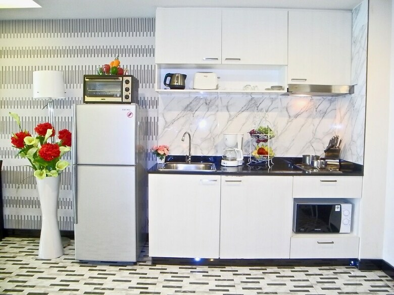 Title Rawai 2 Bedrooms Apartment Pool View