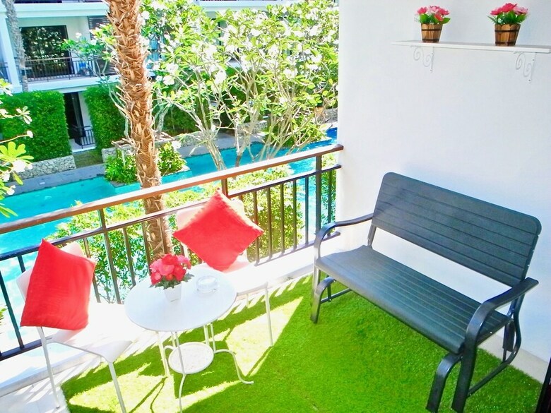 Title Rawai 2 Bedrooms Apartment Pool View