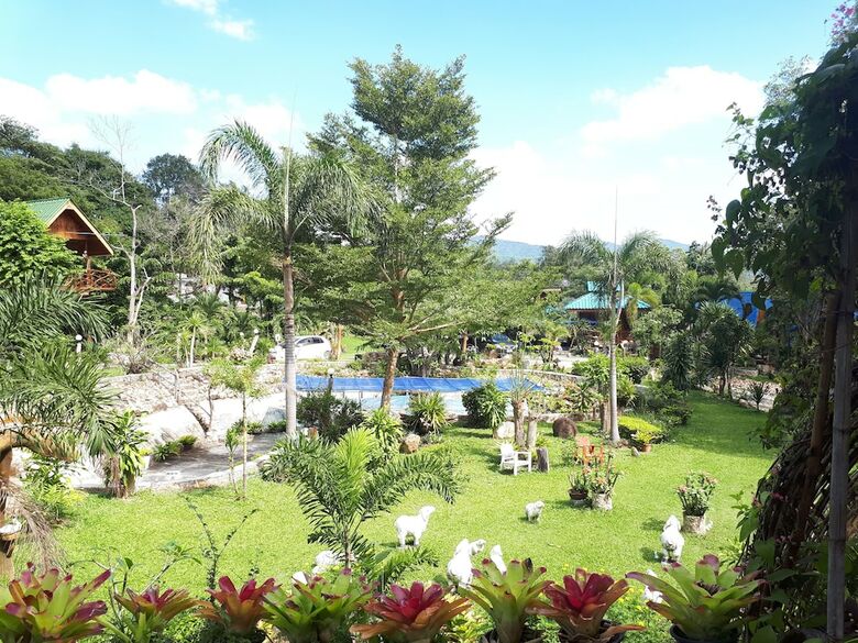 Hotel Rai Phuphapok