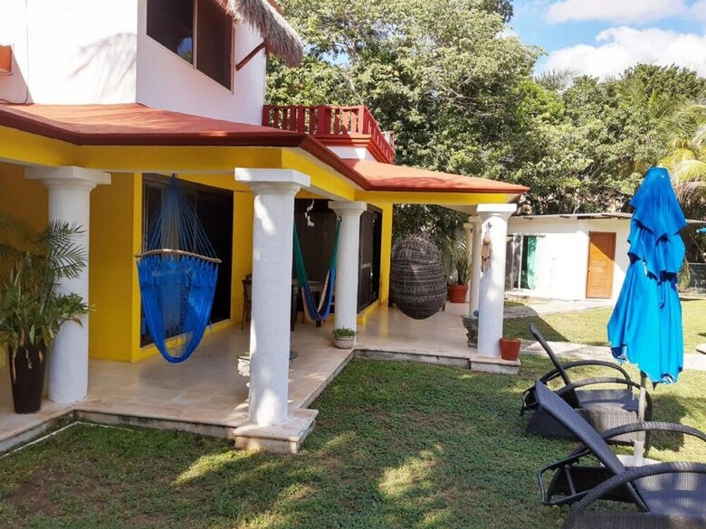 Villa Airport B&B