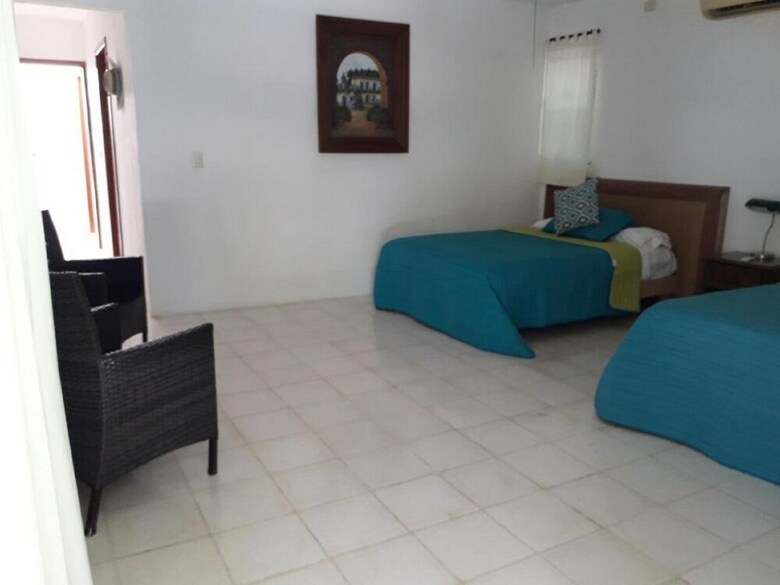 Villa Airport B&B