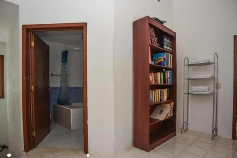 Villa Airport B&B