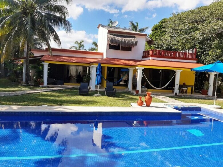 Villa Airport B&B