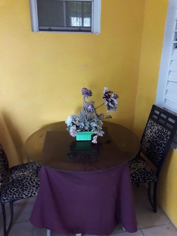 Hostal Jo J's Hostel