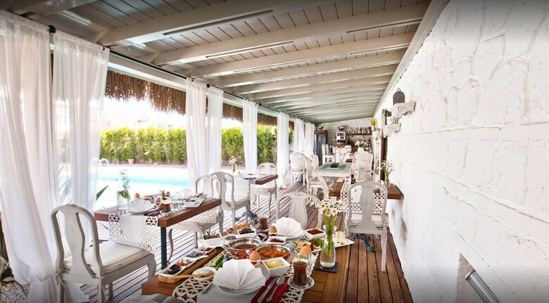 Sade Alacati Hotel