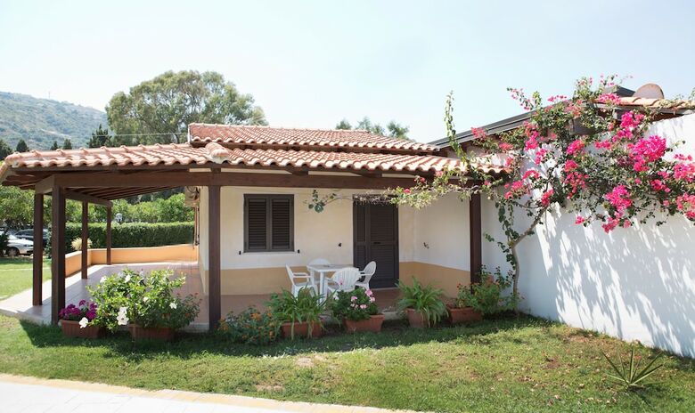 Posada Villaggio Borgo Marino