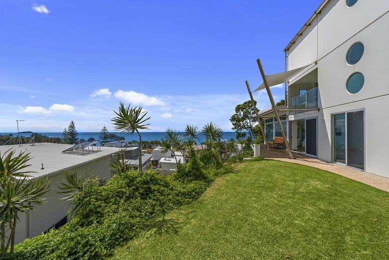 Beachy Coastal Retreat