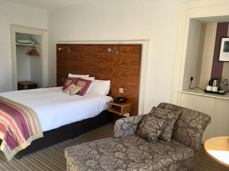 County Hotel Selkirk