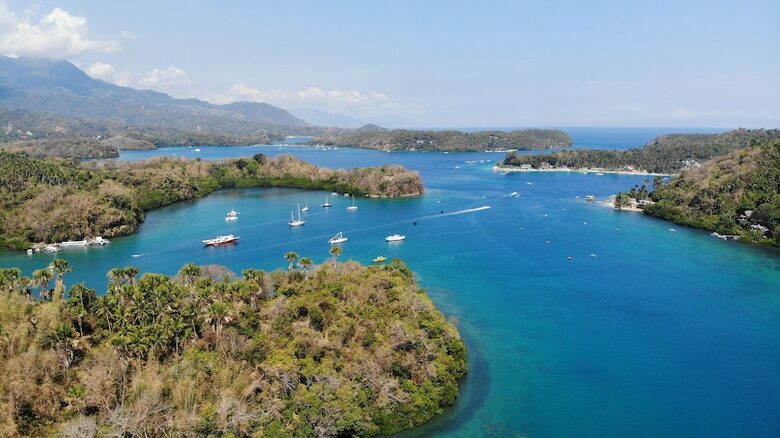 Hotel Edgewater Dive & Spa Resort